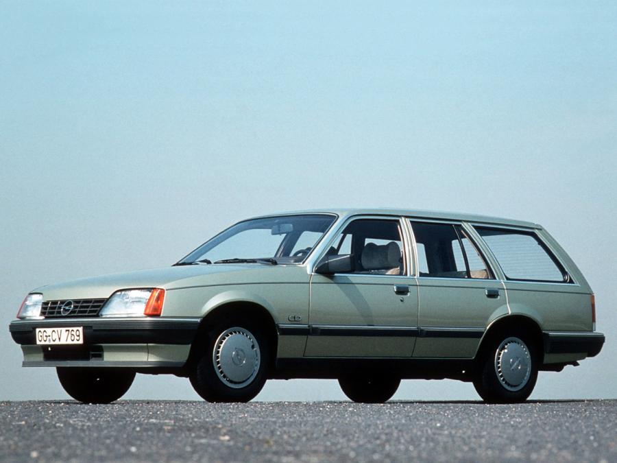  Opel Rekord Caravan 1982 года  (фото 2 из 5)